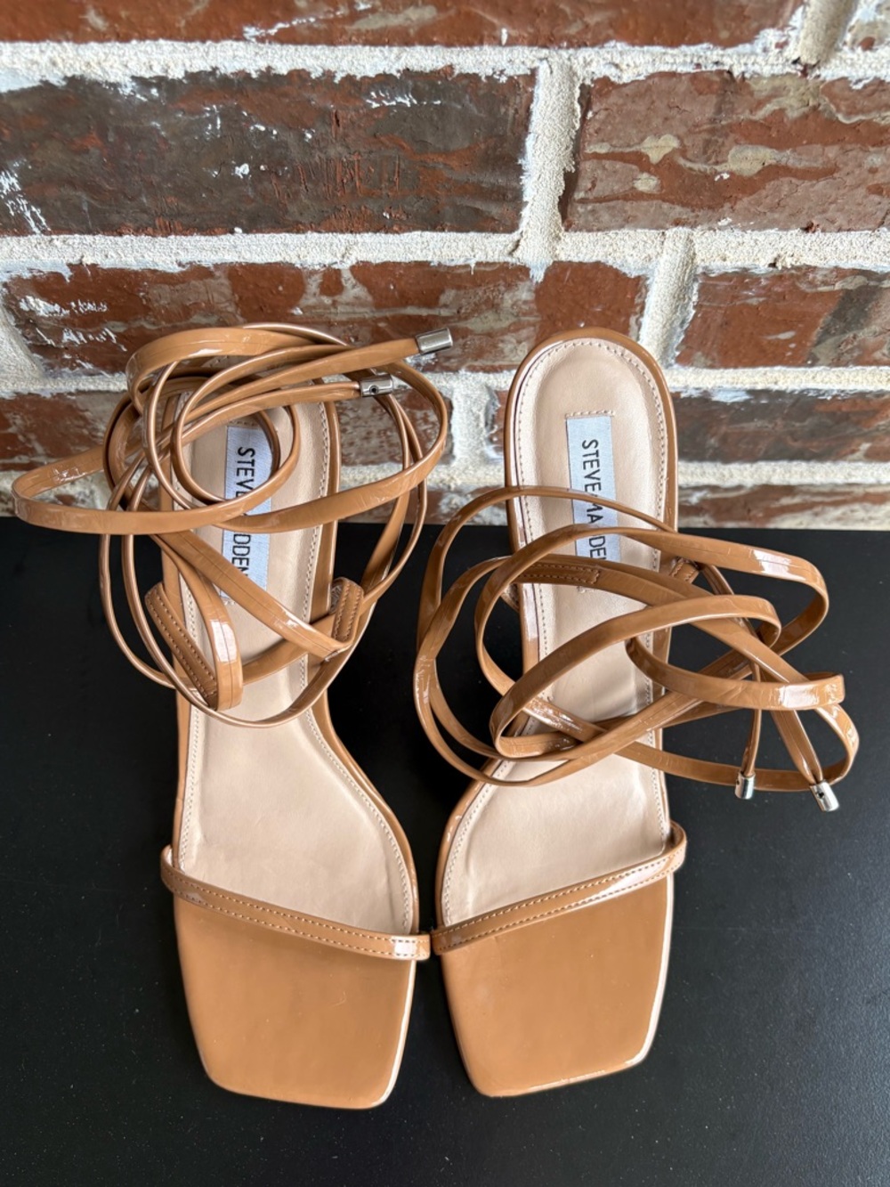 Steve Madden Camel Uplift Ankle Tie Gladiator Sandals Size 11 Patent